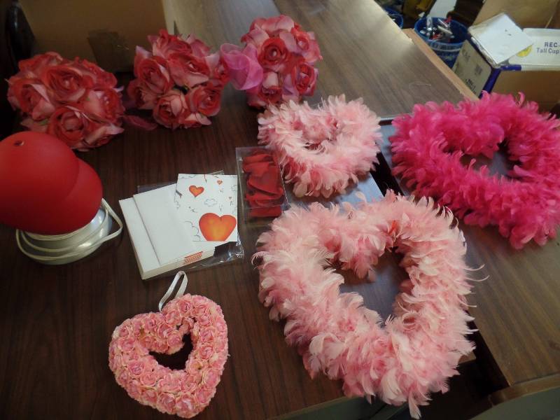 Valentines Boa Hearts and Heart Light