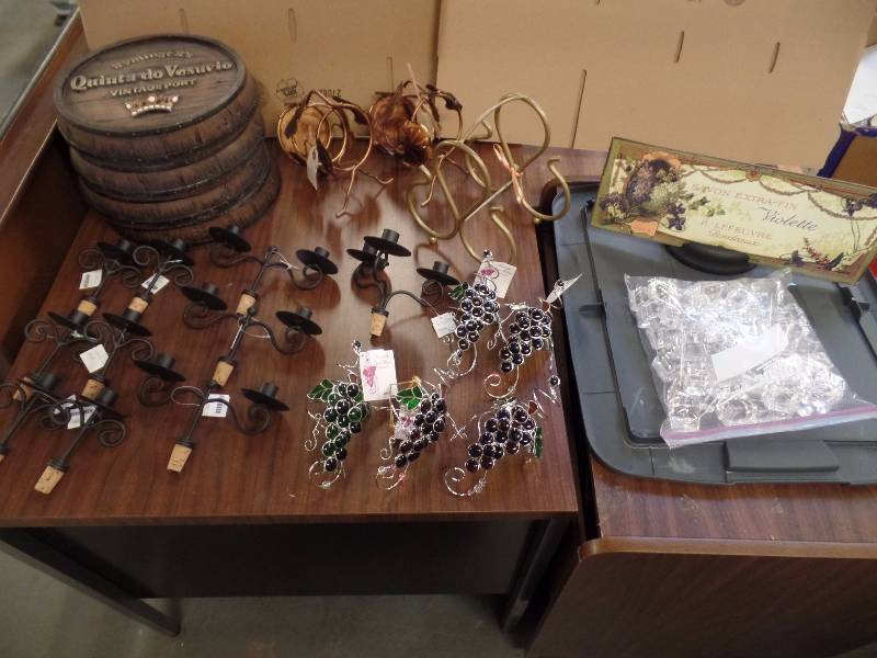 Wine Drinkers Accessories