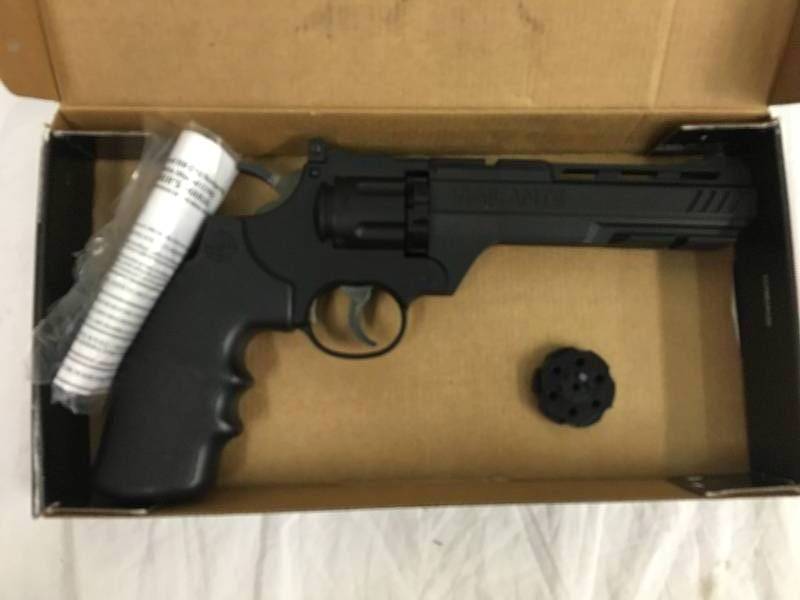 Crosman 357 .177-Caliber CO2 Semi-Automatic Revolver