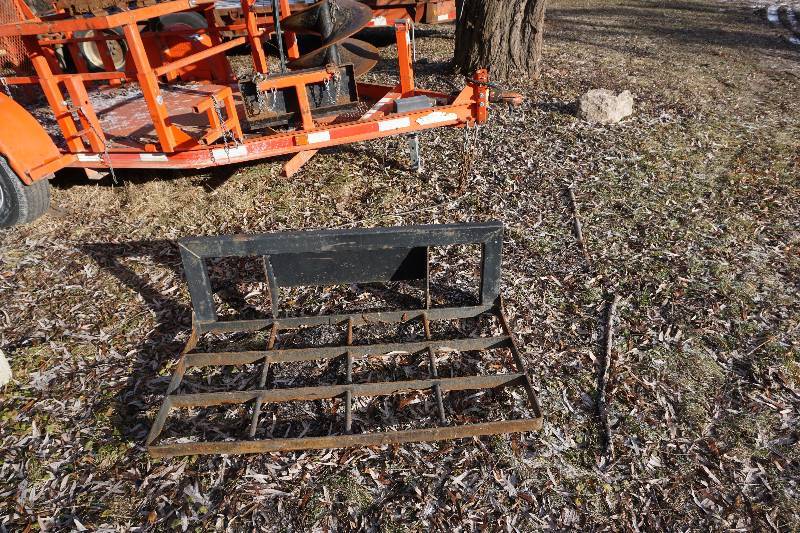 lot 23 image: Universal Mount Mini Bobcat Dingo Boxer 48 Landscape Leveling Attachment