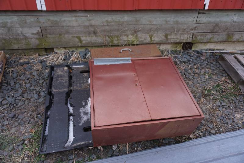 lot 40 image: Assorted Lot of Heaters, Transfer Pumps, Scaffolding Cart Wheels & Tool Boxes