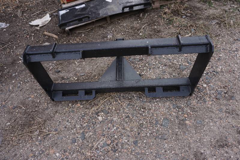 lot 12 image: Universal Mount Bobcat Skid Loader Skid Steer ReceiverTrailer Hitch Attachment