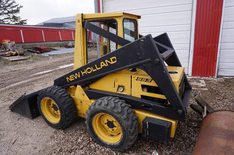 lot 4 image: Early 1990s Model New Holland L553 Bobcat Skid Loader Skid Steer