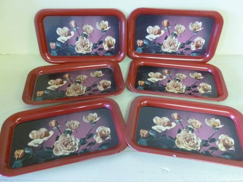 lot 32 image: Vintage Kitchen