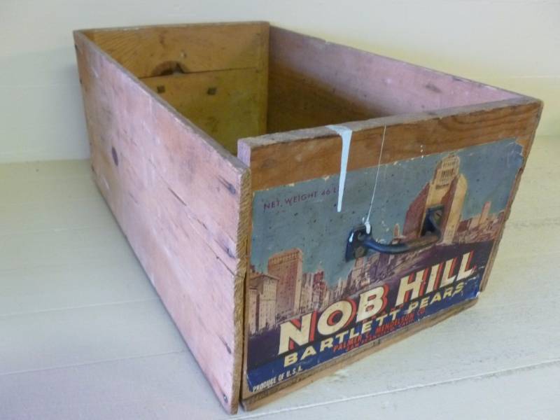 lot 39 image: Vintage Wooden Crate