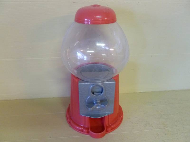 lot 41 image: Kids Gumball Machine