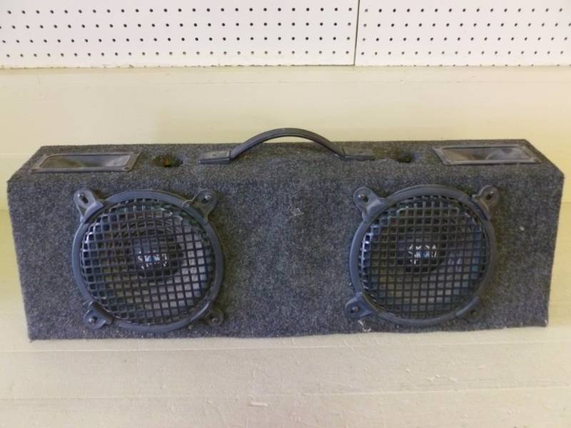 lot 66 image: Sub Speaker Box