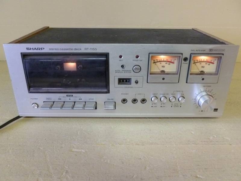 lot 67 image: Vintage Electronics
