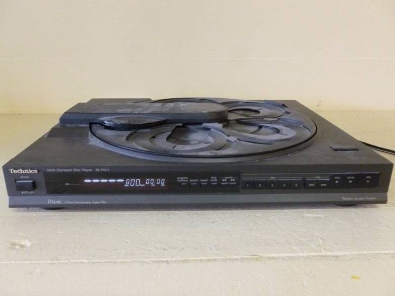 lot 69 image: Technics CD Player