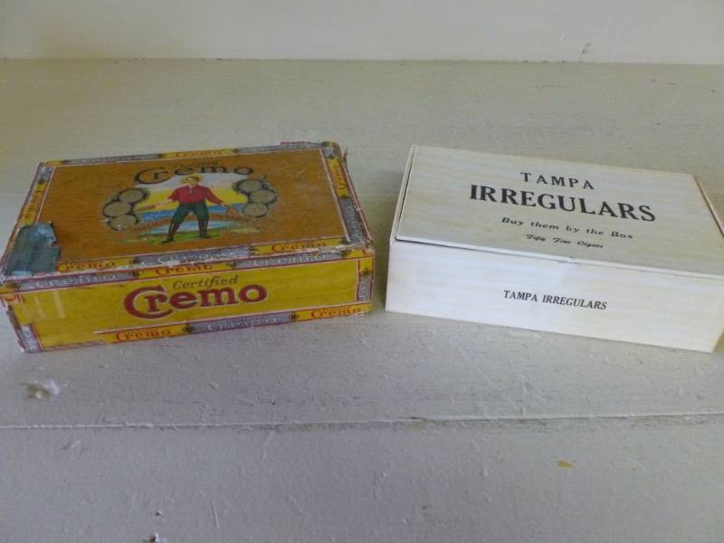 lot 79 image: Vintage Cigar Box