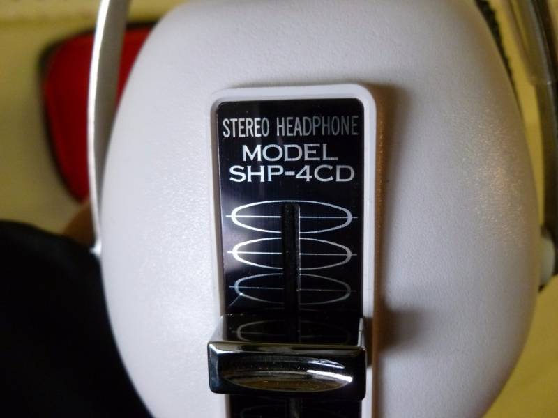 lot 85 image: Vintage Electronics