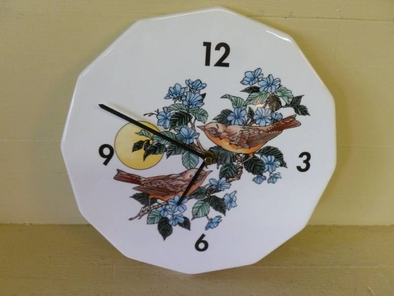 lot 87 image: Wall Clock