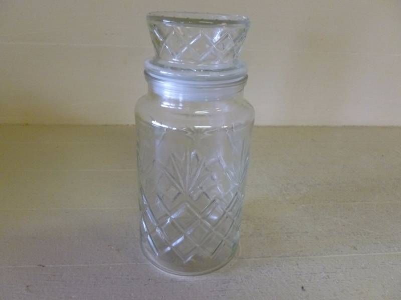 lot 92 image: Collectible Planters Peanut