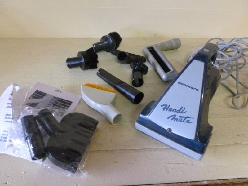lot 113 image: Hand Vacuum