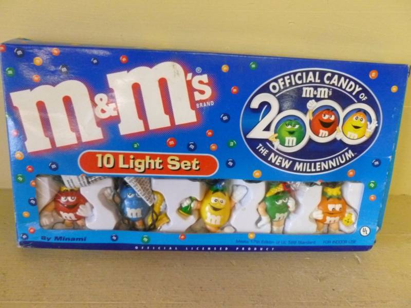 lot 115 image: Collectible M & M