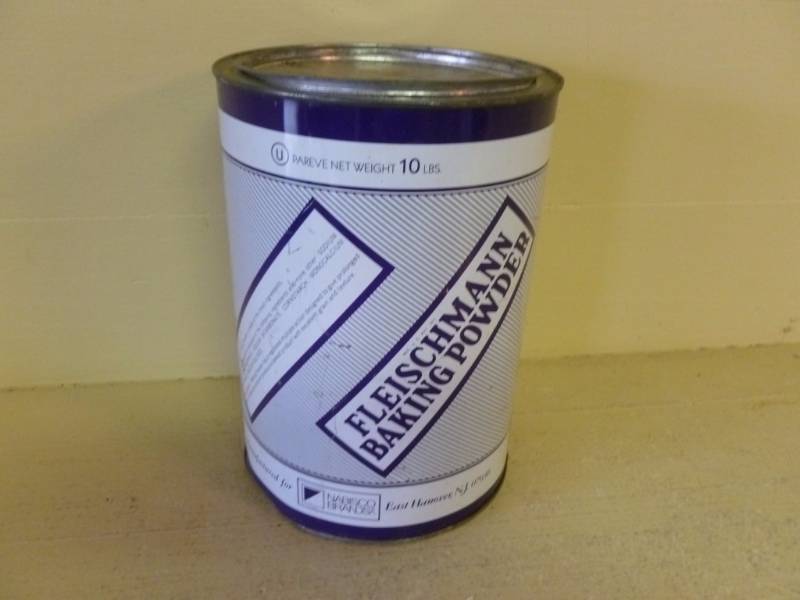 lot 125 image: Vintage Container