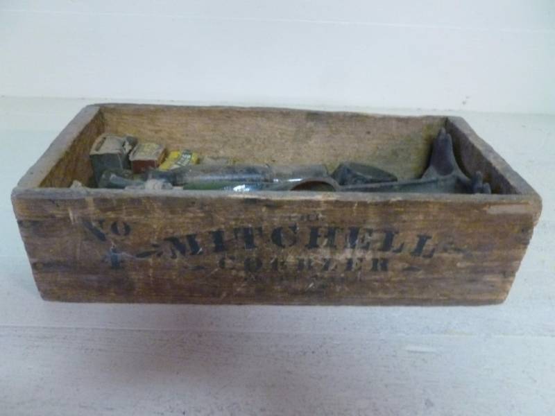 lot 171 image: Antique Shoe Cobblers Set