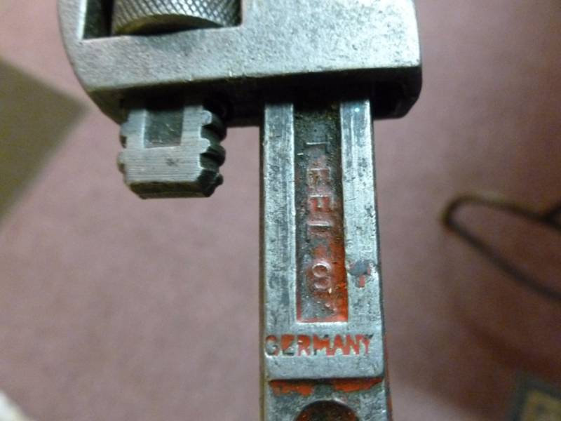 lot 199 image: Tool
