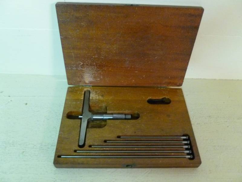 lot 229 image: Machinists Tool