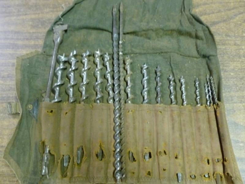 lot 231 image: Vintage Tools