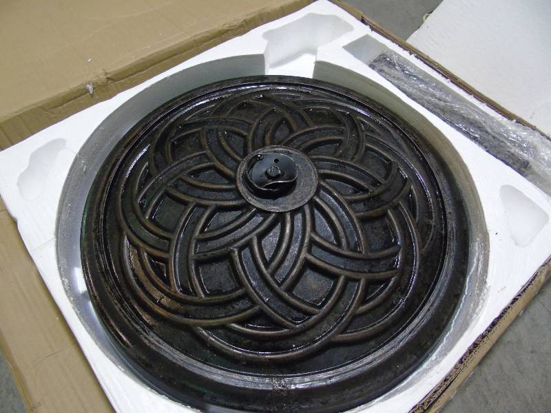 lot 34 image: Bronze Celtic Knot Patio Umbrella Base