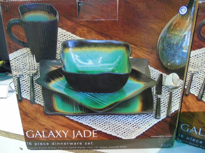 lot 39 image: GalaxyJade stoneware dinnerware set - 24 piece