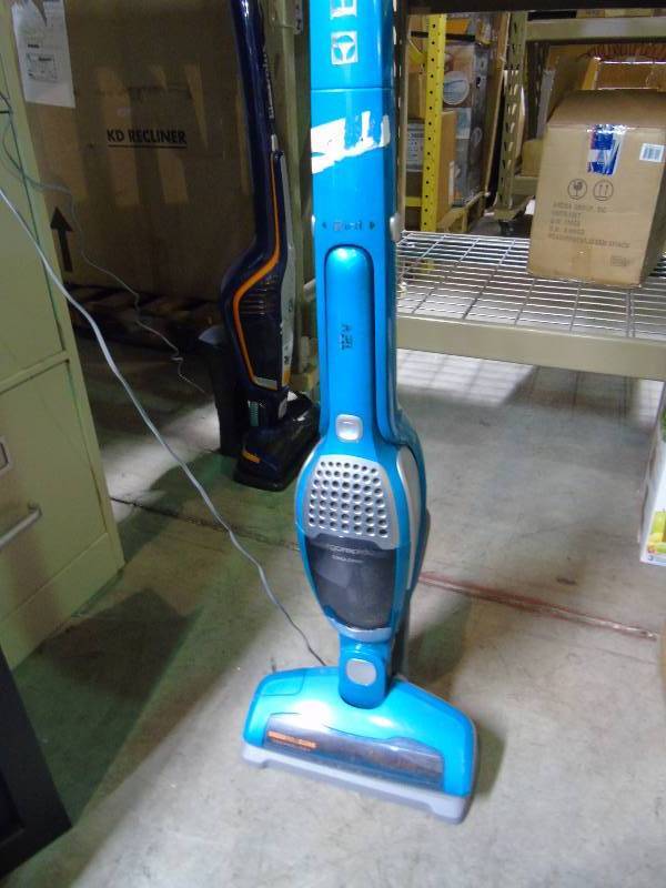 lot 46 image: Ergorapido Electrolux 2in1 cyclonic vacuum cleaner and handheld vacuum