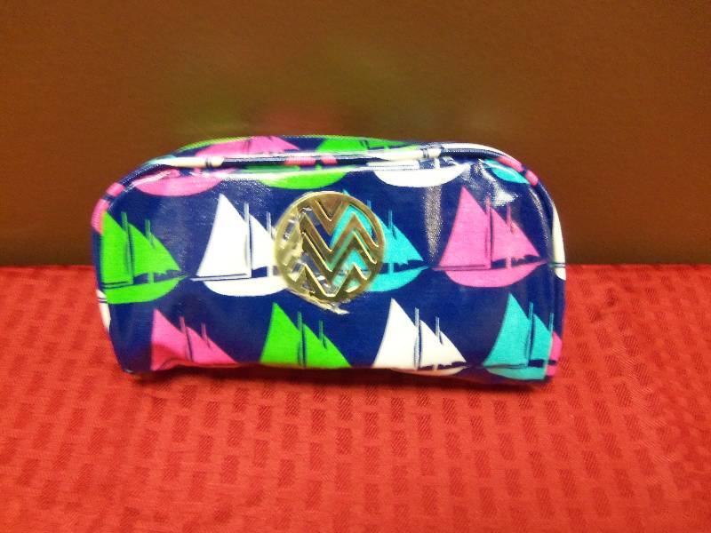 lot 85 image: Bag