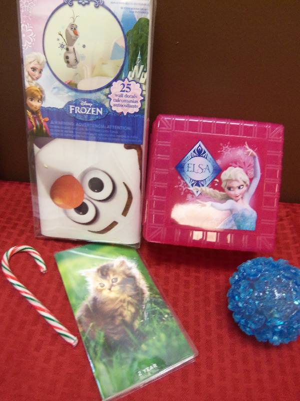 lot 97 image: Stocking Stuffer Lot 4 - Frozen