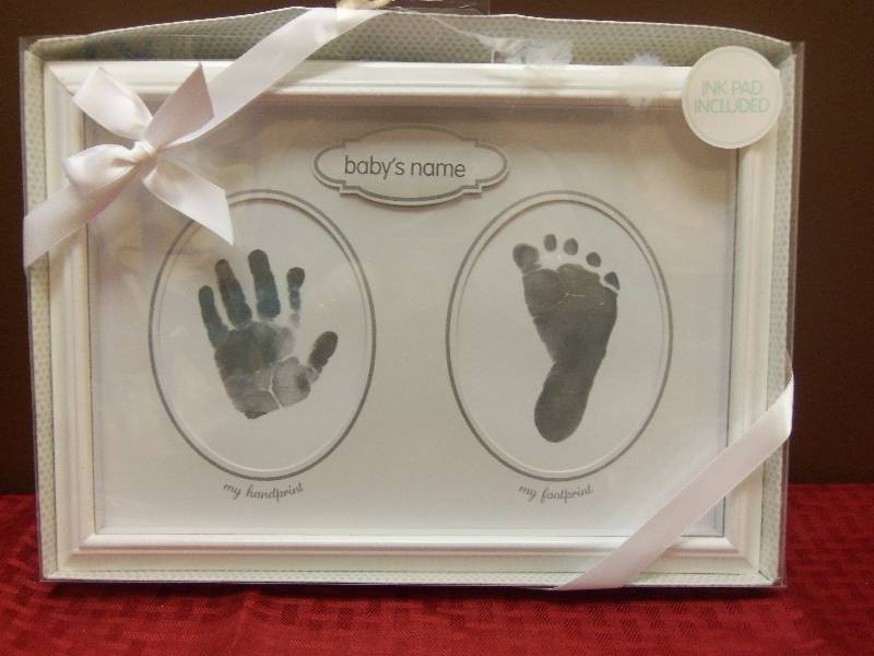 lot 117 image: Baby Prints Frame