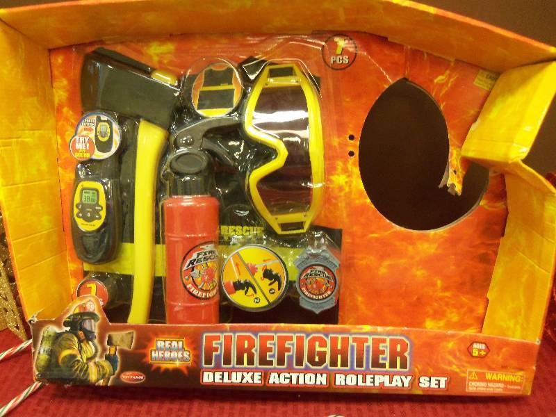 lot 141 image: Firefighter Action Roleplay Set