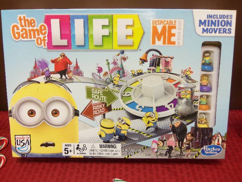 lot 146 image: The Game of Life - Despicable Me