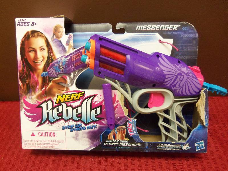 lot 147 image: Nerf Rebelle Messenger