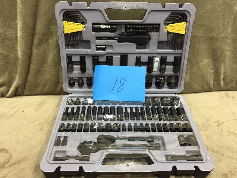 Stanley 123 Pc Blach Chrome Tool Set