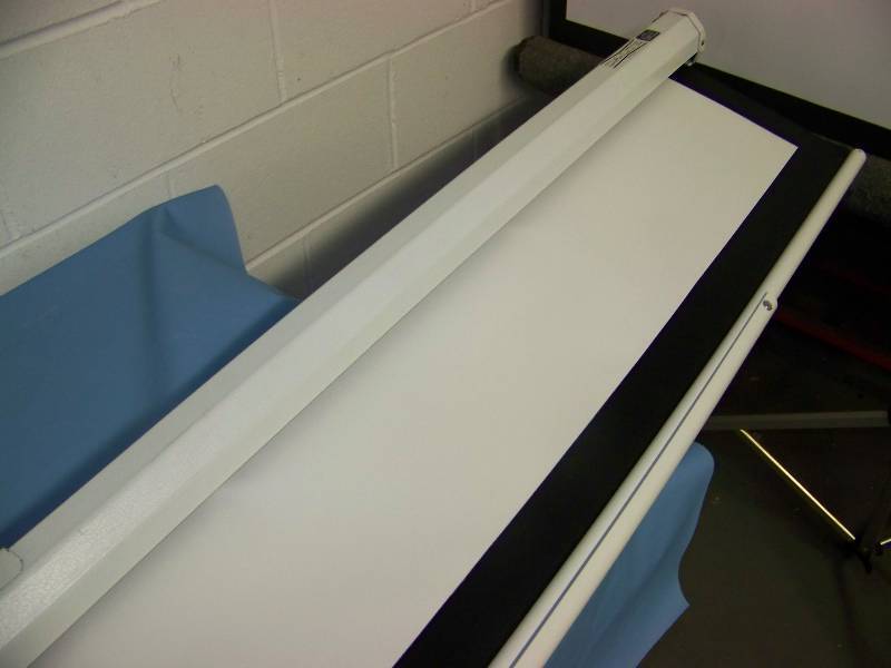lot 30 image: Da-Lite, DeLuxe, CeilingWall Mount, Pull Down (Manual) Projection  Movie Screen