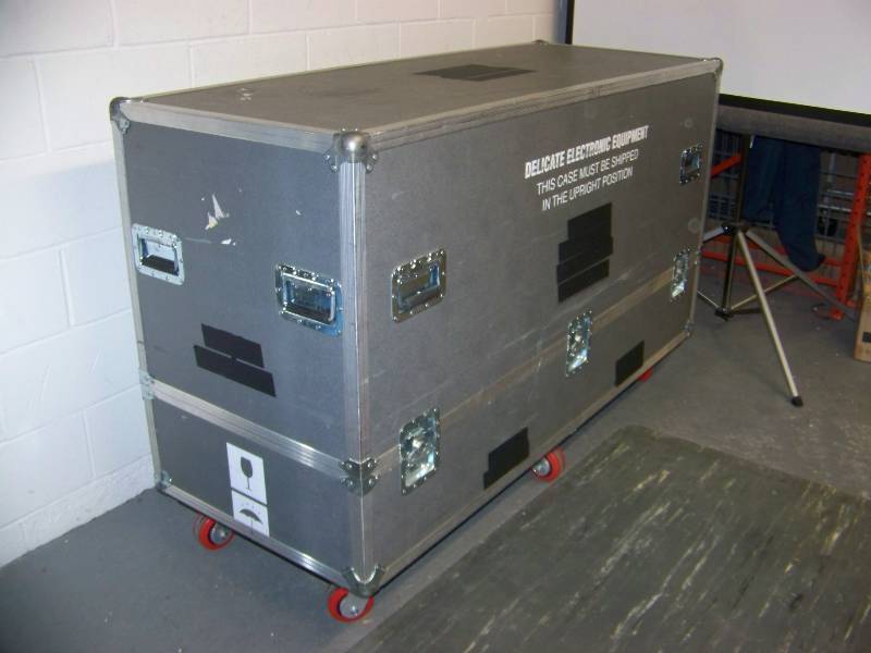 lot 49 image: Large, Hard Sided, Padded Inside, ATA Rated, Shipping  Travel Case on (6) Wheels