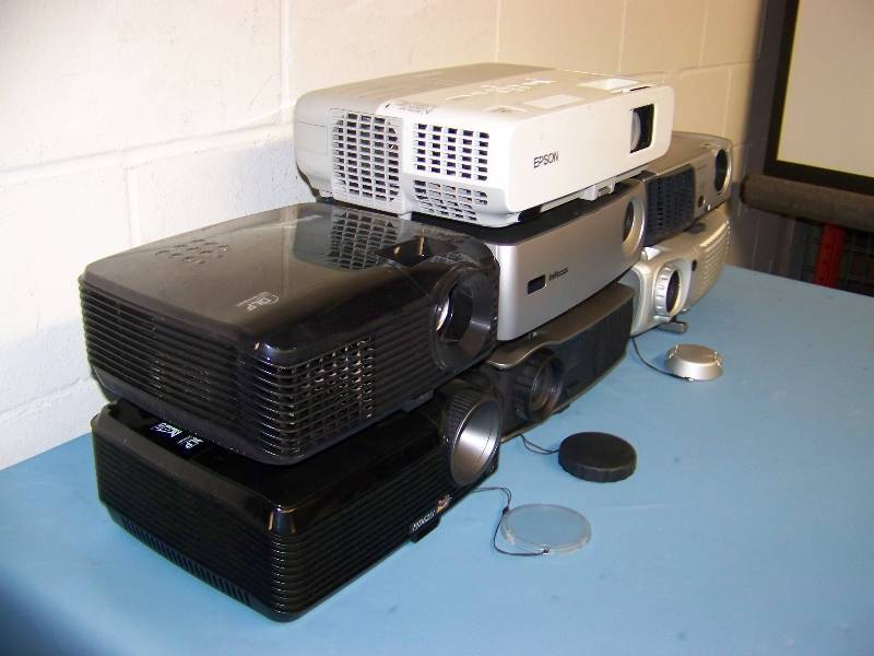 lot 122 image: (7) Projectors for PARTS  REPAIR