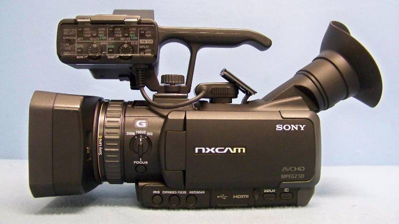 lot 1 image: Sony NXCAM, HXR-NX70U, Professional Camcorder