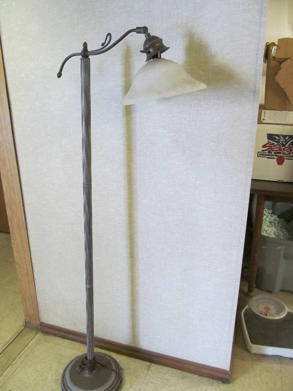 floor lamp