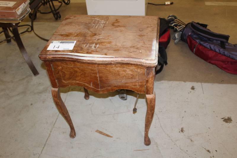 Vintage Singer Sewing Machine in Table