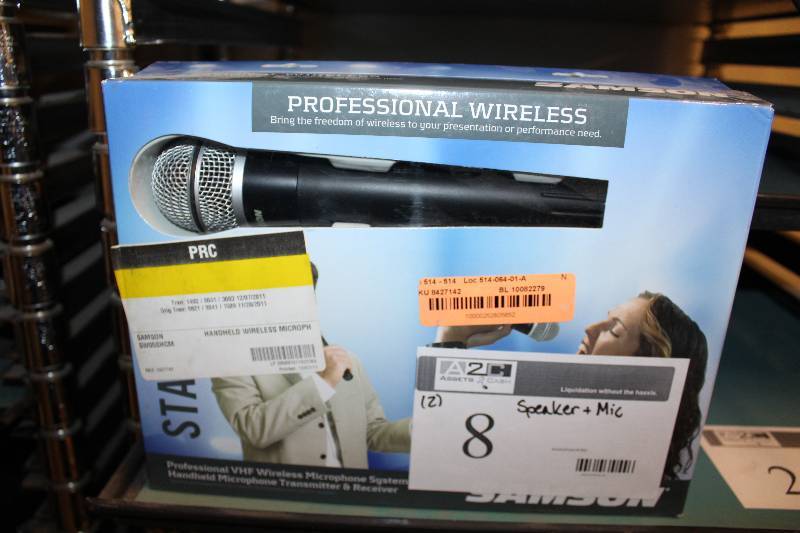Professional Wireless Samson Microphone and Fostex Speaker