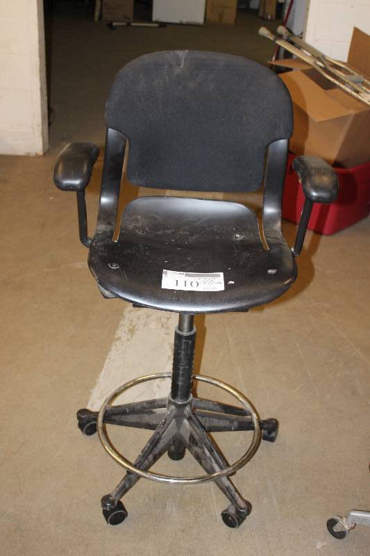 Chairs (3) Includes Chair on Wheels (1)