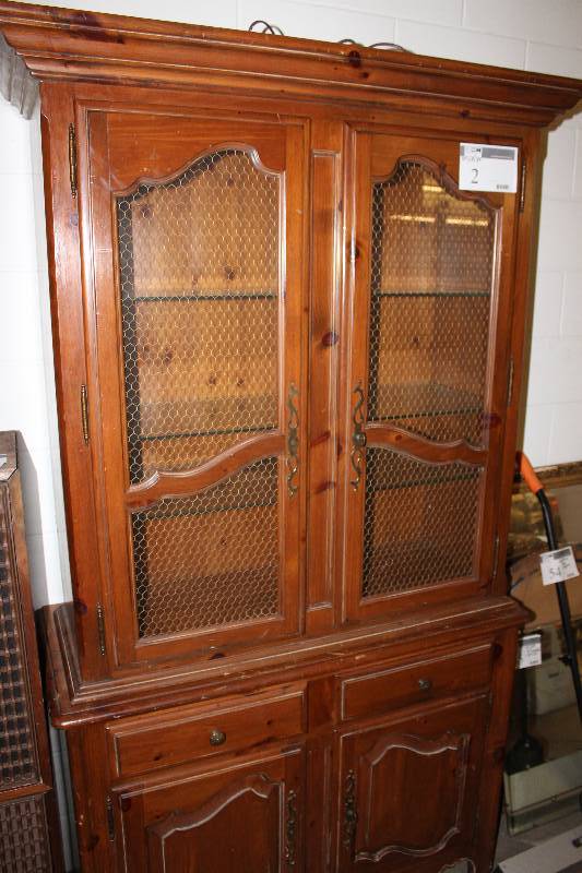 China Cabinet  Hutch