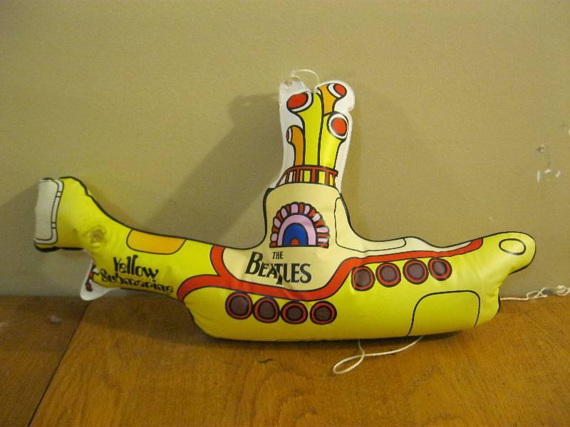 lot 29 image: Yellow Submarine Inflatable