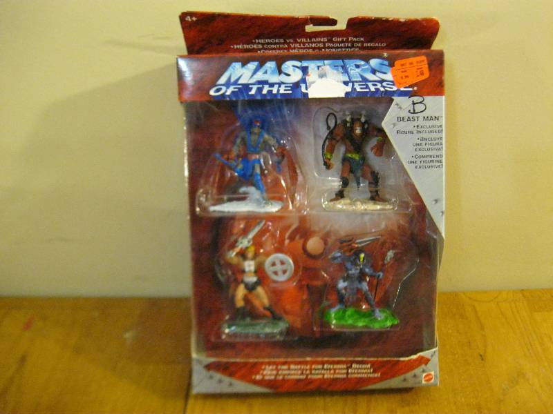 lot 46 image: Masters Of The Universe Mini Figures