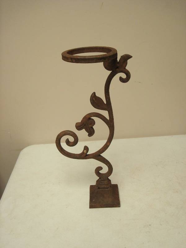 lot 53 image: Cast Metal Piece