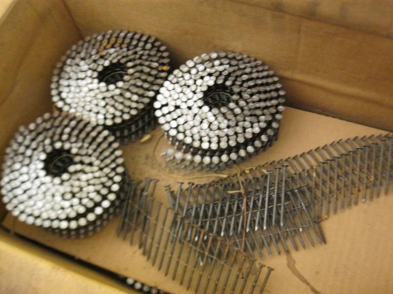 lot 130 image: Lot Of Coil Nails