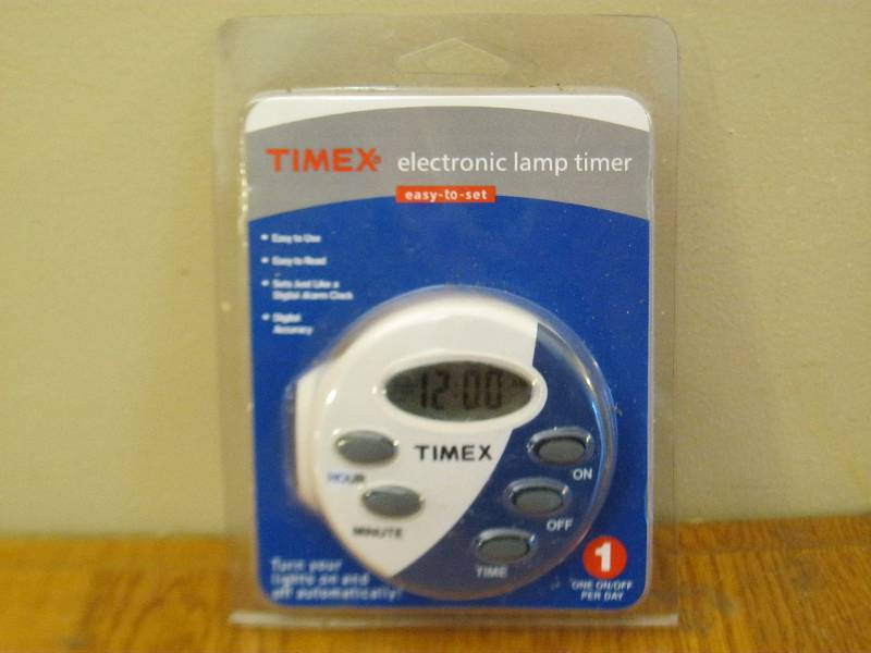 lot 135 image: Timex Electronic Lamp Timer