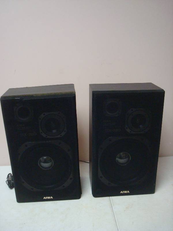 lot 145 image: Pair Of Aiwa Shelf Speakers, Used, Untested, One Cover Is Broke