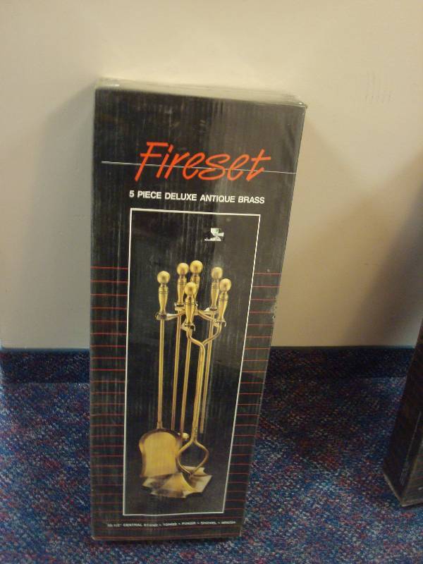 lot 154 image: Fire Place Tool Set, Unused, Brass Tone